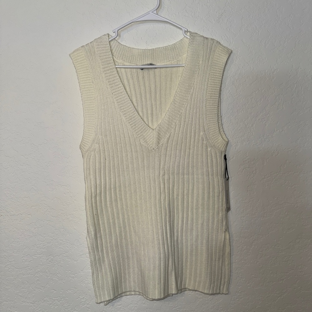 ❤️🔥NWT Dex Sleeveless Ribbed Knit Sweater Vest